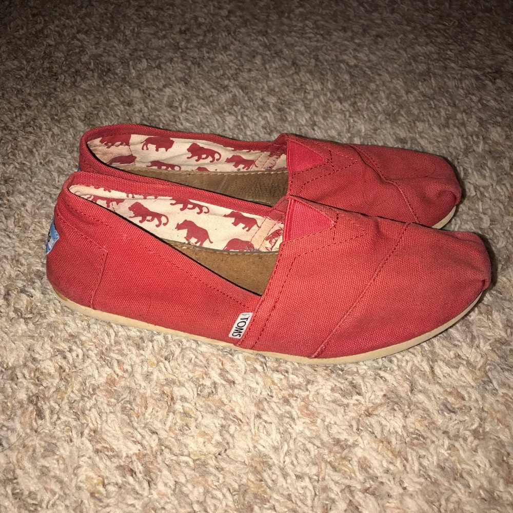 Toms Shoes